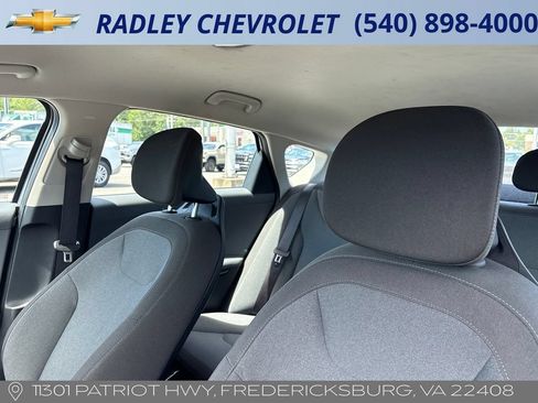 Used 2025 Kia K4 FWD image 2