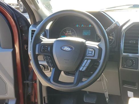 Used 2015 Ford F150 XLT AWD/4WD image 24