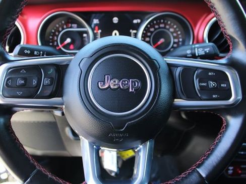 Used 2022 Jeep Wrangler Unlimited Rubicon AWD/4WD image 18