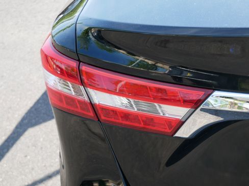 Used 2015 Toyota Avalon XLE Touring Sport Edition FWD image 17