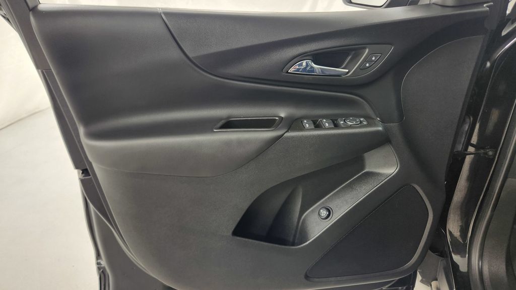 Used 2022 Chevrolet Equinox LT AWD/4WD image 19