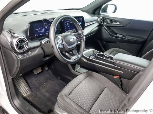 Used 2025 Chevrolet Equinox LT AWD/4WD image 10
