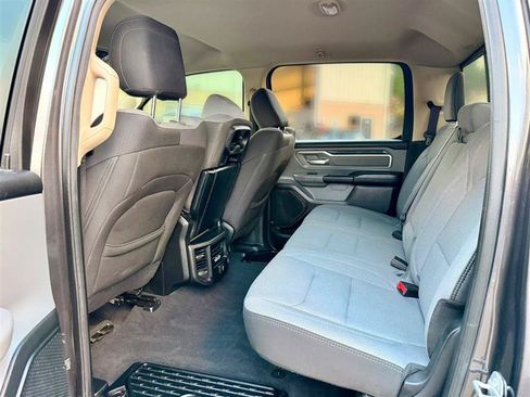 Used 2019 RAM 1500 Big Horn AWD/4WD image 12