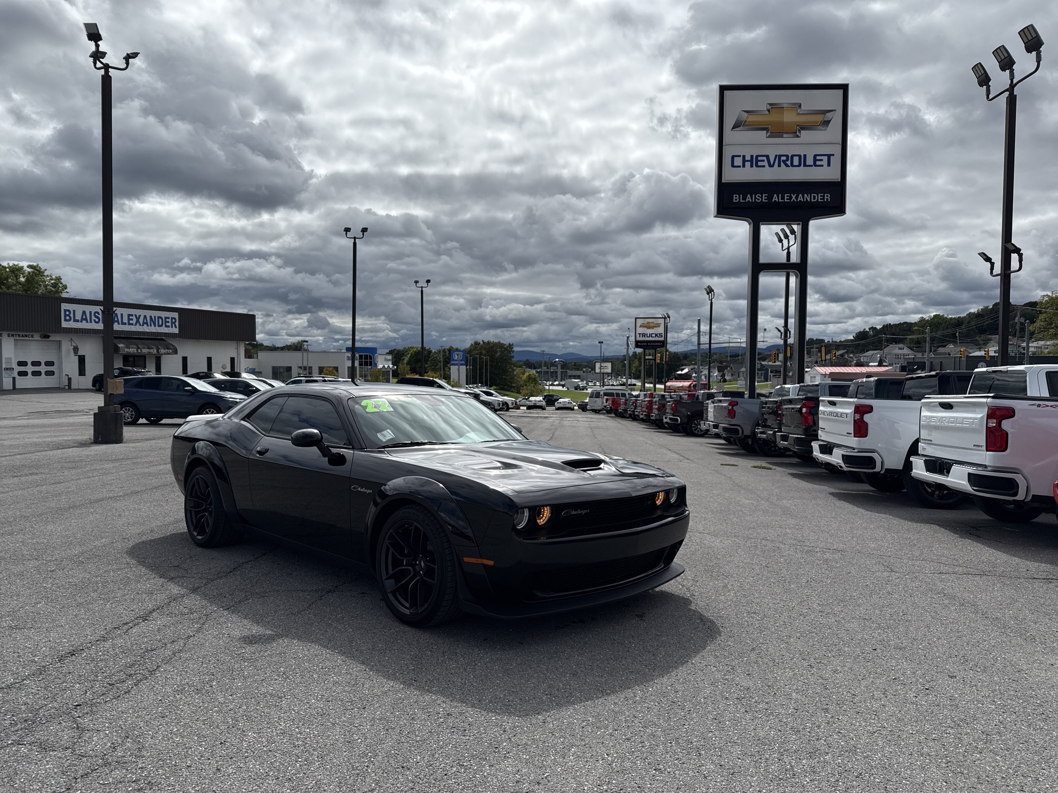 Used 2022 Dodge Challenger R/T Scat Pack RWD image 1