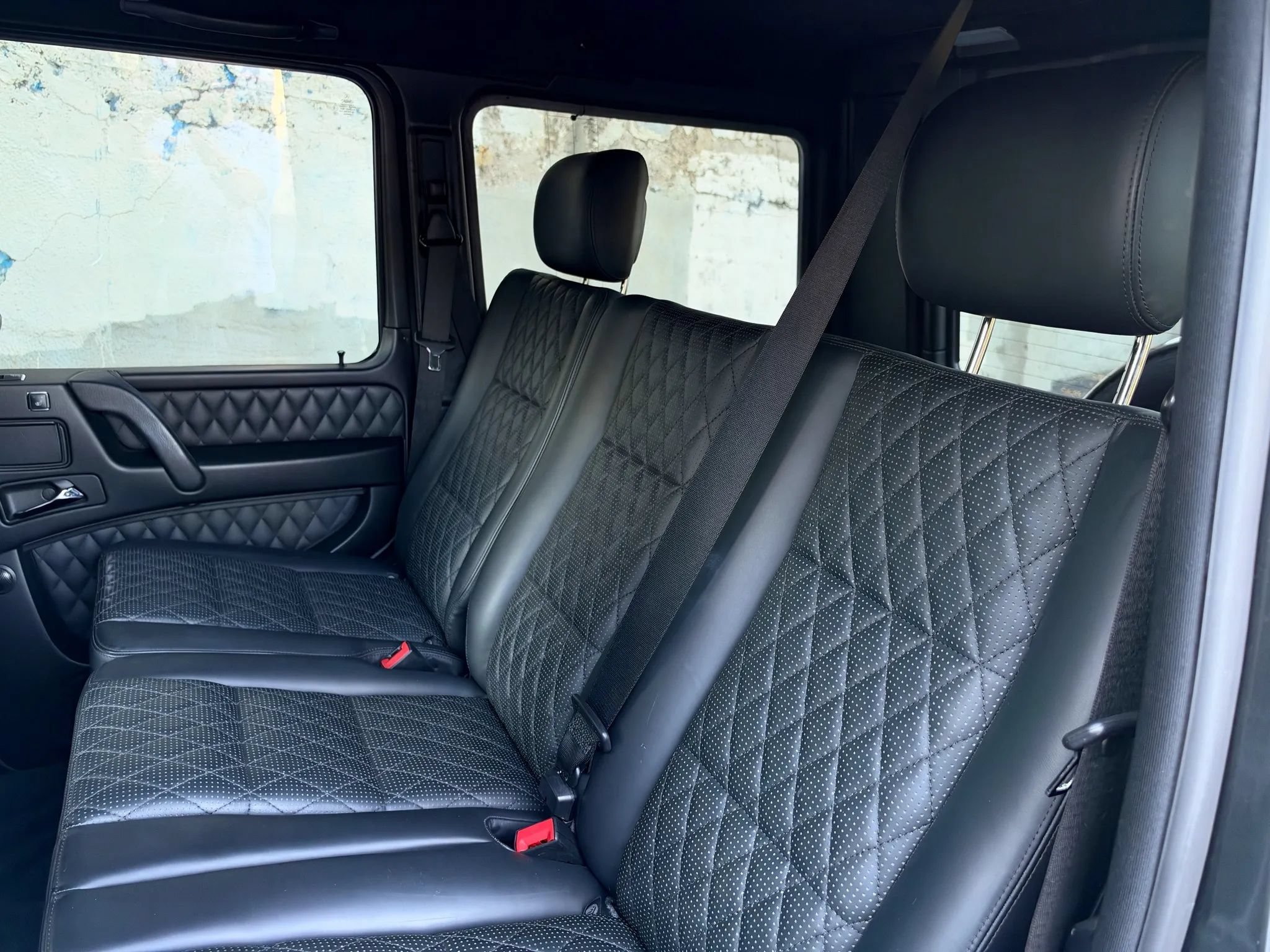 Used 2015 Mercedes-Benz G 63 AMG 4MATIC image 28