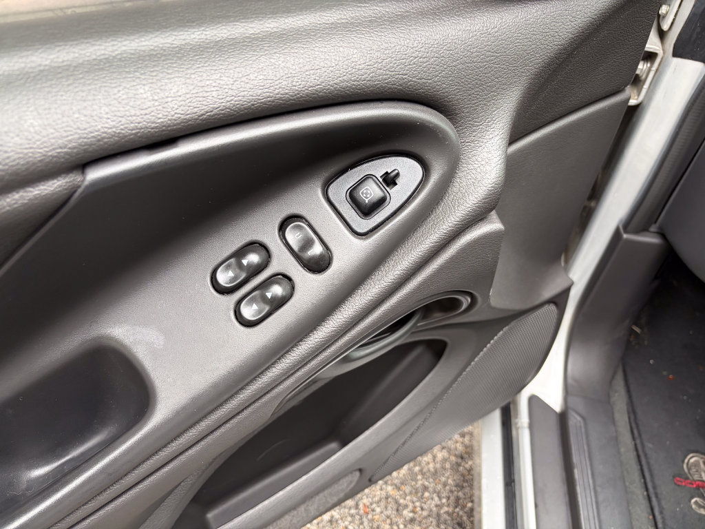 Used 2004 Ford Mustang Cobra RWD image 14
