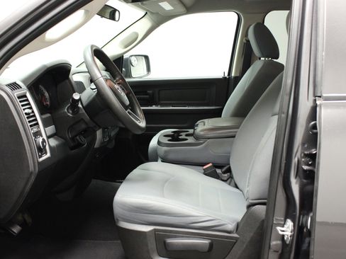 Used 2017 RAM 1500 Express image 16