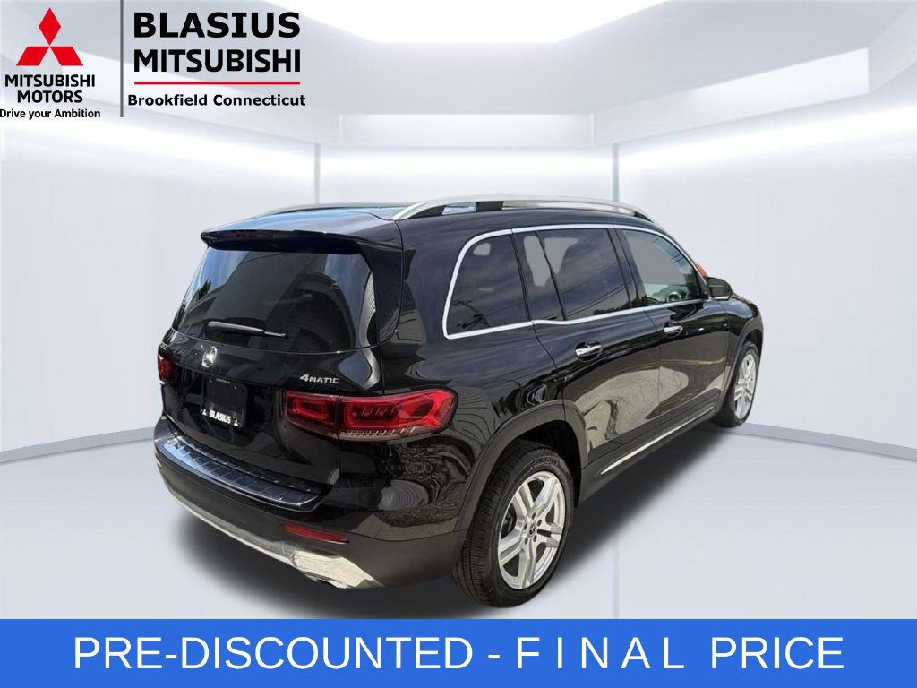 Used 2022 Mercedes-Benz GLB 250 4MATIC w/ Premium Package Lite image 11