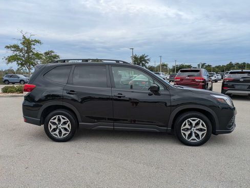 Used 2024 Subaru Forester Premium AWD/4WD image 4