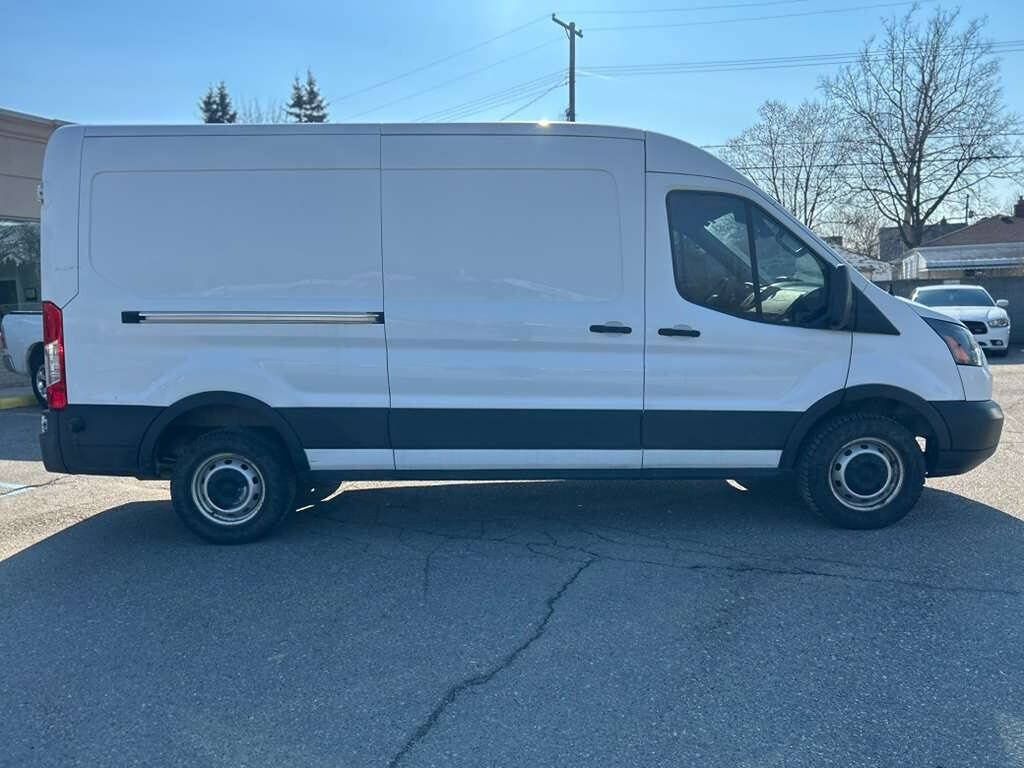 Used 2019 Ford Transit 250 148 Medium Roof RWD image 4