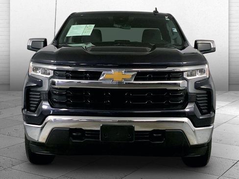 Used 2023 Chevrolet Silverado 1500 LT AWD/4WD image 2