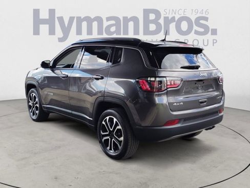Used 2022 Jeep Compass Limited image 5
