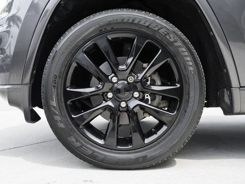 Used 2019 Jeep Grand Cherokee Altitude RWD image 30