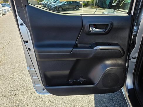 Used 2023 Toyota Tacoma TRD Sport image 21