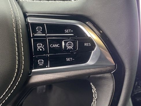 New 2025 Jeep Grand Cherokee L Overland w/ Advanced Protech Group III image 19