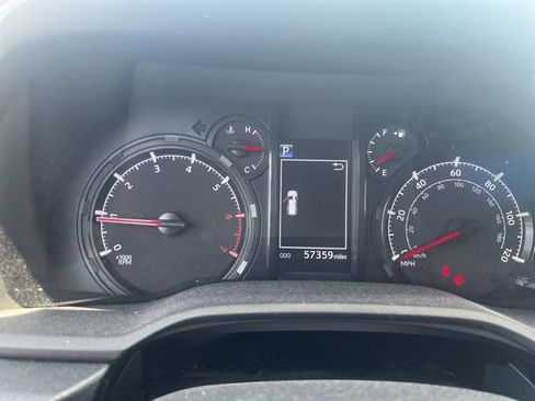 Used 2024 Toyota 4Runner SR5 AWD/4WD image 8