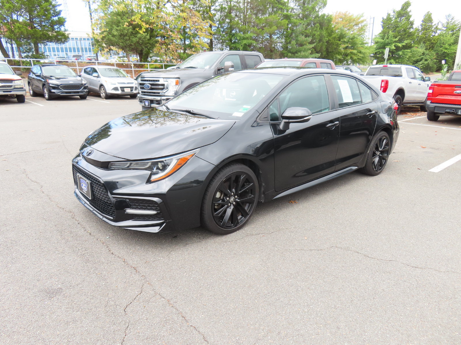 Used 2022 Toyota Corolla SE FWD image 3