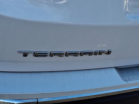 Used 2022 GMC Terrain SLT w/ Infotainment Package II image 33