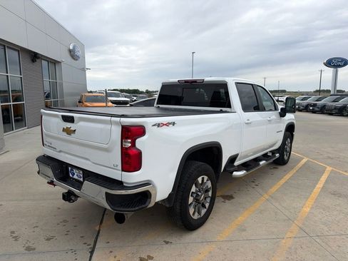 Used 2025 Chevrolet Silverado 2500 LT AWD/4WD image 11