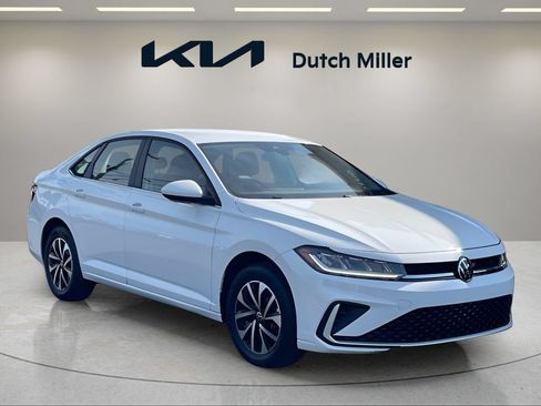 Used 2025 Volkswagen Jetta S FWD image 7