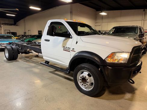 Used 2018 RAM 5500 Tradesman image 1