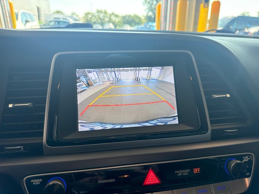 Used 2019 Hyundai Sonata SE FWD image 9