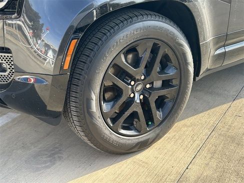 Used 2024 Land Rover Defender 130 Outbound image 9