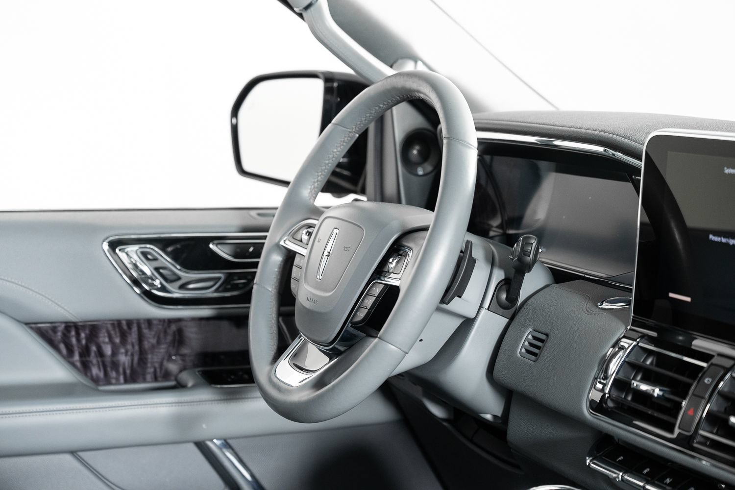 Used 2021 Lincoln Navigator L Reserve AWD/4WD image 25