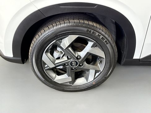 Used 2026 Hyundai Venue SEL FWD image 38