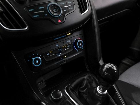 Used 2017 Ford Focus ST FWD image 29