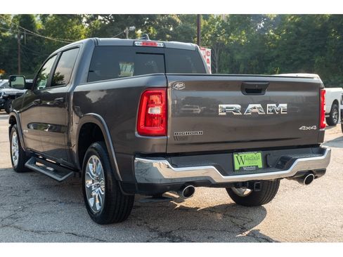Used 2025 RAM 1500 Big Horn AWD/4WD image 6