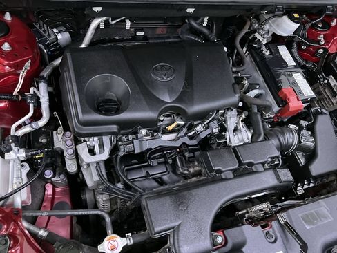 Used 2021 Toyota RAV4 LE AWD/4WD image 29