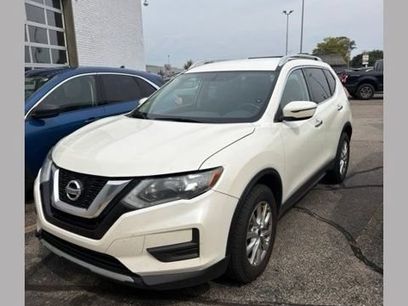 Used 2017 Nissan Rogue SV