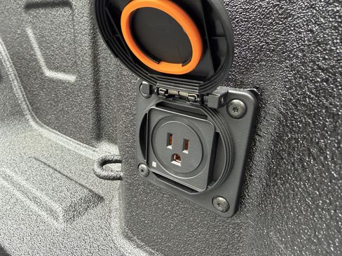 New 2026 GMC Sierra 1500 SLT w/ SLT Premium Plus Package image 18