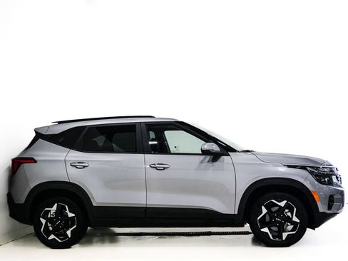 Used 2025 Kia Seltos S FWD image 4