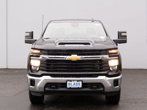 Used 2024 Chevrolet Silverado 3500 LT image 15