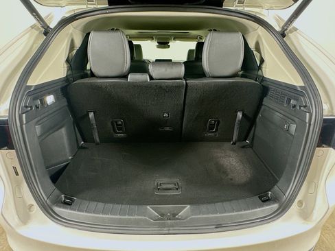 Used 2024 MAZDA CX-90 Plug-In Hybrid w/ Preferred AWD/4WD image 31