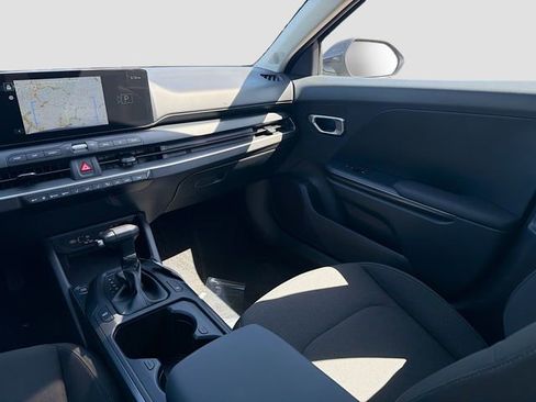 New 2026 Kia K4 LXS FWD image 21