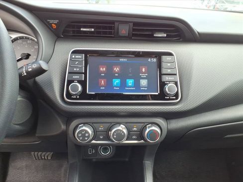 New 2025 Nissan Kicks Play S image 9