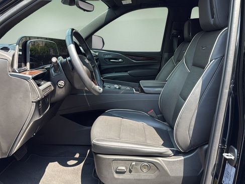 Certified 2024 Cadillac Escalade Premium Luxury w/ LPO, Floor Liner Package AWD/4WD image 19
