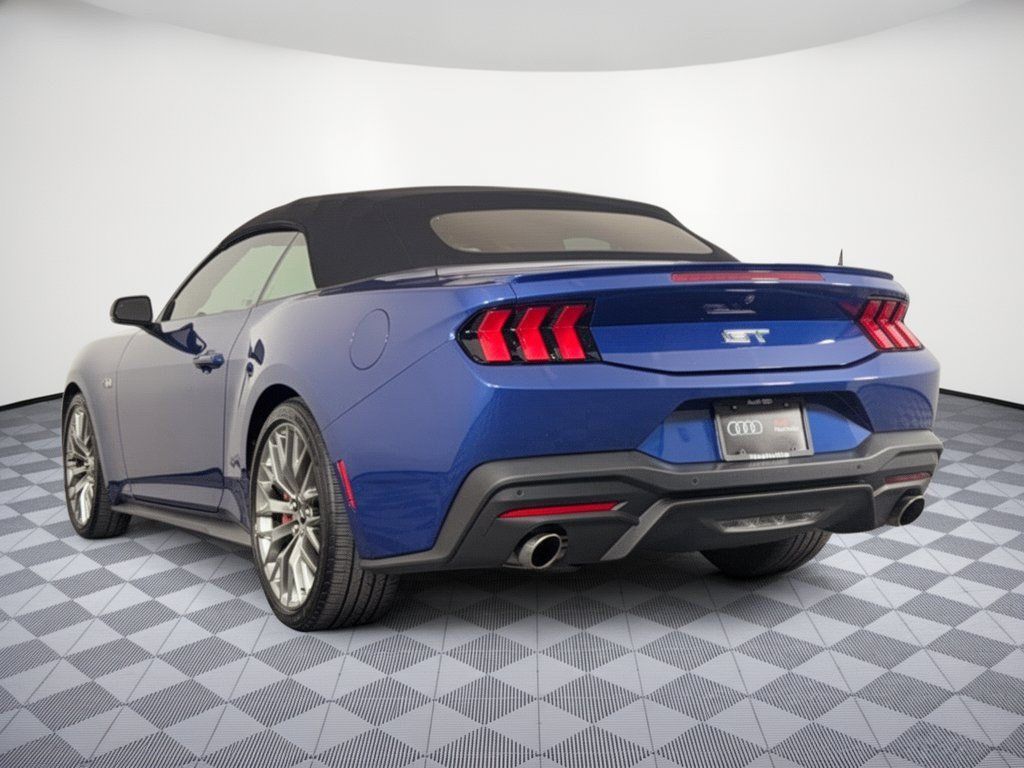 Used 2024 Ford Mustang GT Premium RWD image 3