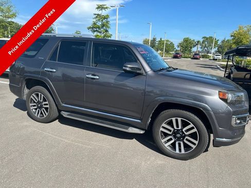 Used 2021 Toyota 4Runner Limited AWD/4WD image 3