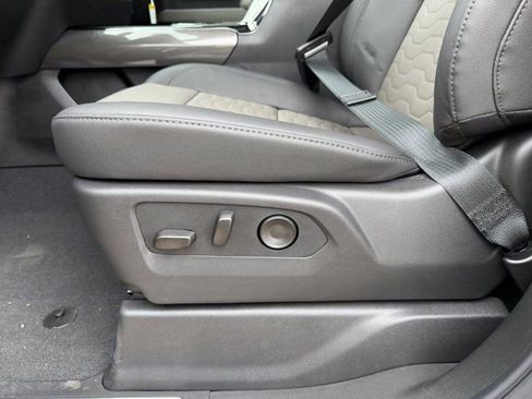 New 2026 Chevrolet Silverado 2500 ZR2 AWD/4WD image 25