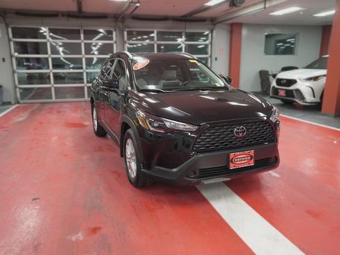 Certified 2023 Toyota Corolla Cross LE image 2