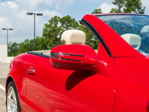 Used 2011 Mercedes-Benz SL 550 image 34