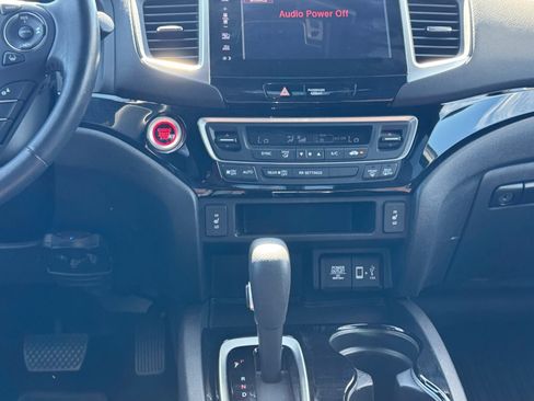 Used 2017 Honda Ridgeline Black Edition image 15