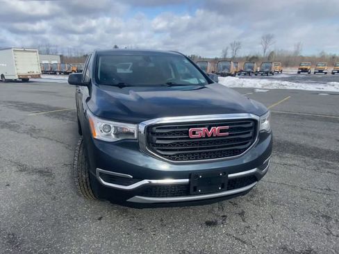 Used 2019 GMC Acadia SLE w/ LPO, Floor Liner Package image 3