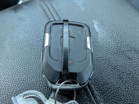 Used 2021 GMC Terrain SLE w/ Driver Convenience Package FWD image 32