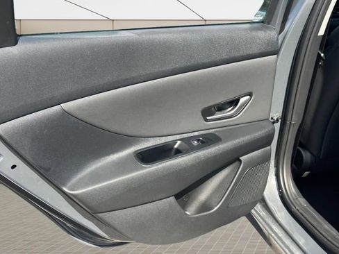 New 2026 Hyundai Elantra Limited FWD image 19
