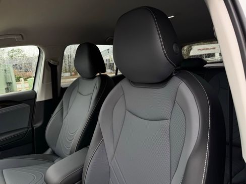 New 2026 Volkswagen Tiguan SE image 20